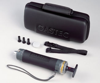 Chine Type pratique et compact kit de pompe d'échantillonnage de gaz de GASTEC avec le détecteur de gaz de l'échantillonneur GV-110S de gaz de vide de compteur de course de pompe Japon fournisseur